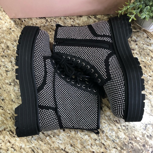 Gianni Bini Silver Studded Non-Stop Chunky Platform Black Boots 9.5 wore once - Picture 4 of 10